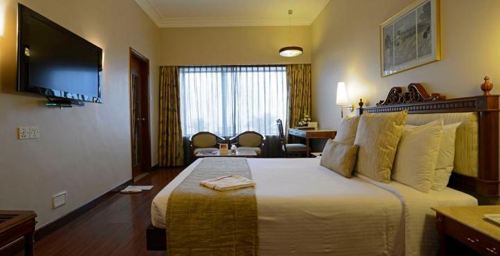 Sun-N-Sand Pune Extérieur photo