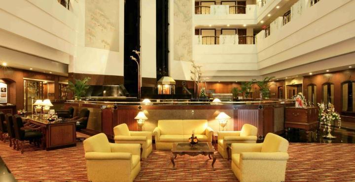 Sun-N-Sand Pune Extérieur photo