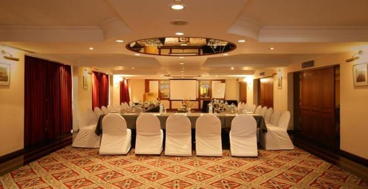 Sun-N-Sand Pune Extérieur photo