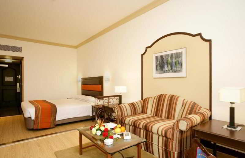 Sun-N-Sand Pune Extérieur photo